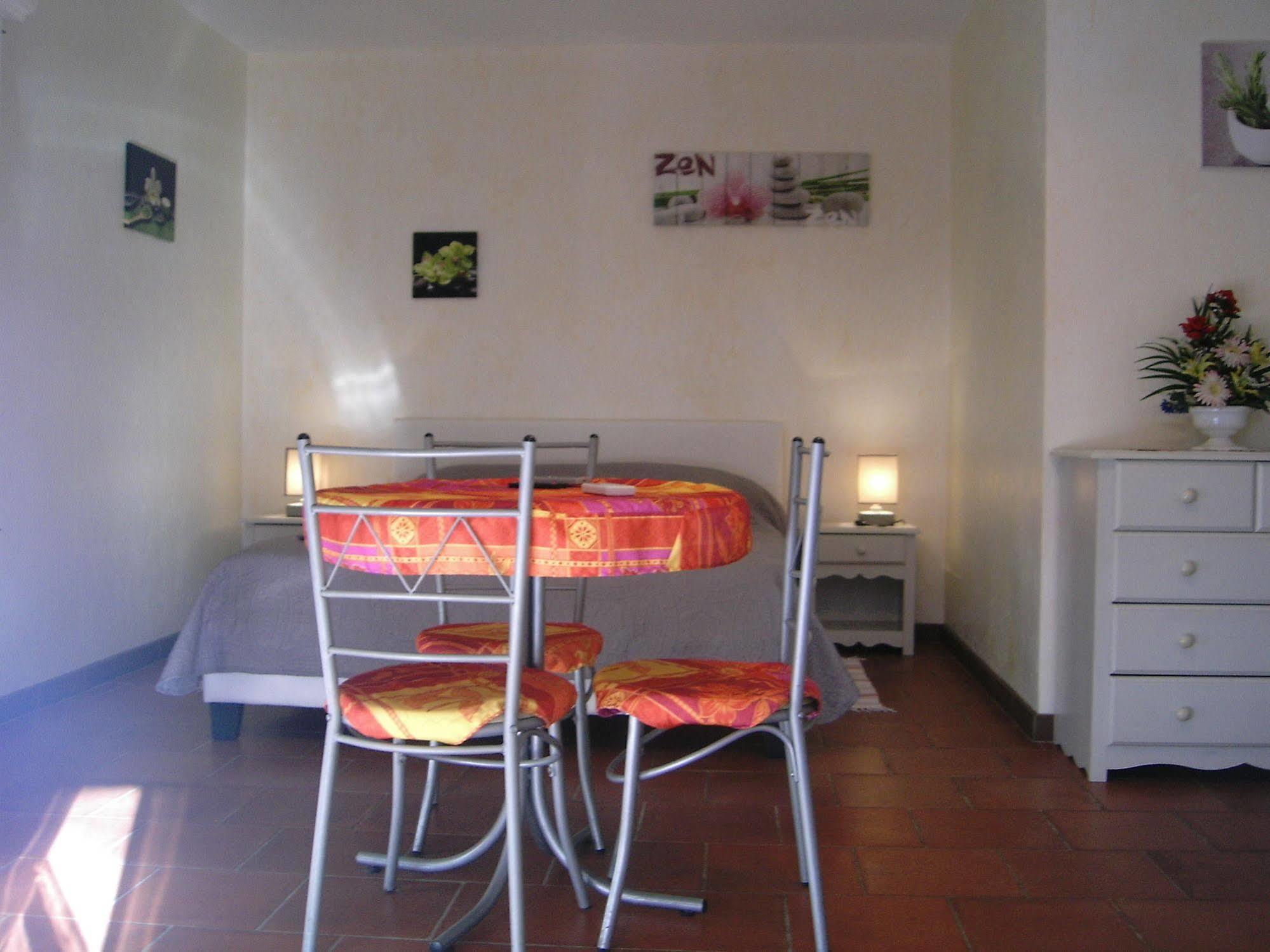 Mas Aurelia B&B Frejus Ngoại thất bức ảnh