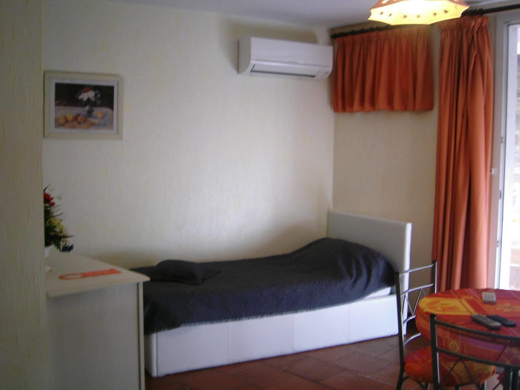 Mas Aurelia B&B Frejus Ngoại thất bức ảnh